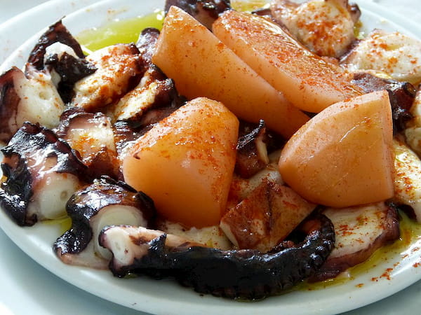 pulpo con cachelos